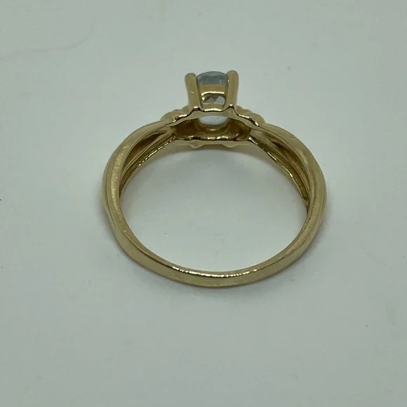 14K Yellow Gold Aquamarine Ring, 7 1/2 - Picture 4 of 10